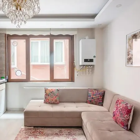 Istanbul'Un Merkezinde Cevahir Avm Karsisi 1+1 Yeni Ev Exterior photo