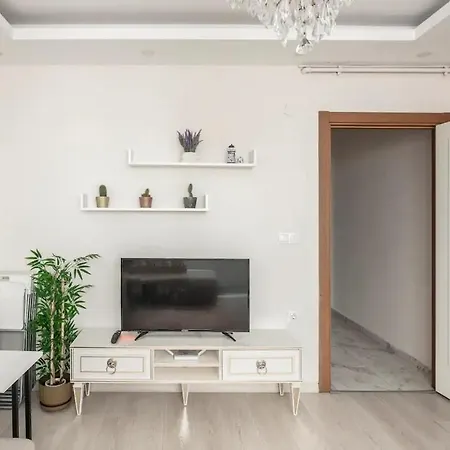 Istanbul'Un Merkezinde Cevahir Avm Karsisi 1+1 Yeni Ev Exterior photo