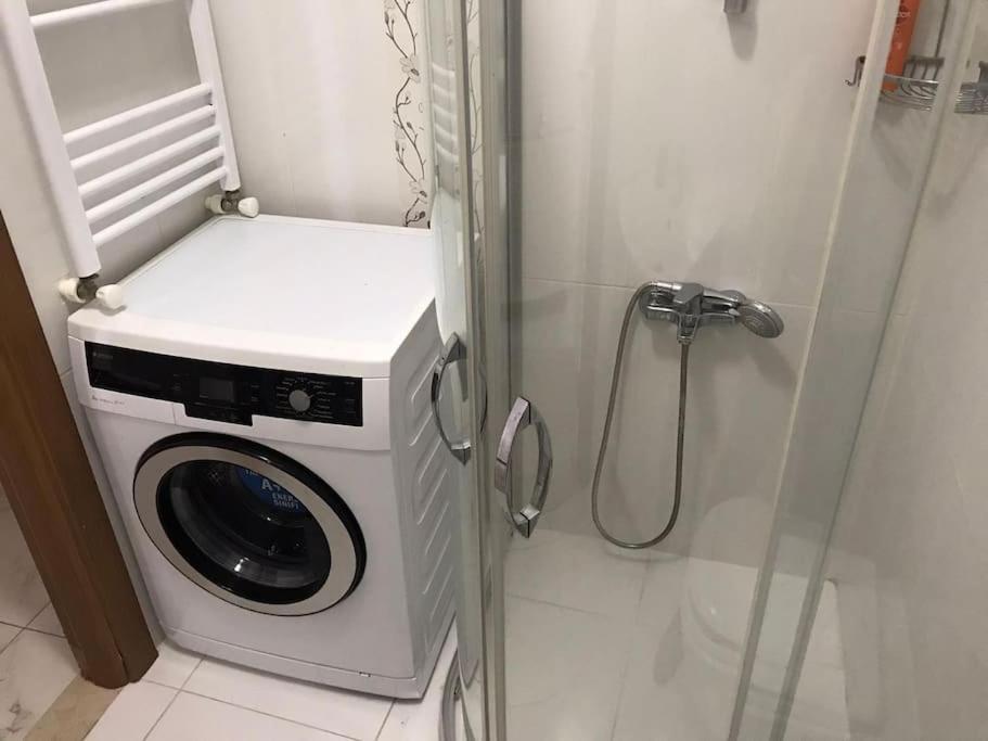 Apartment Istanbul'un Merkezinde Cevahir Avm Karsisi 1+1 Yeni Ev