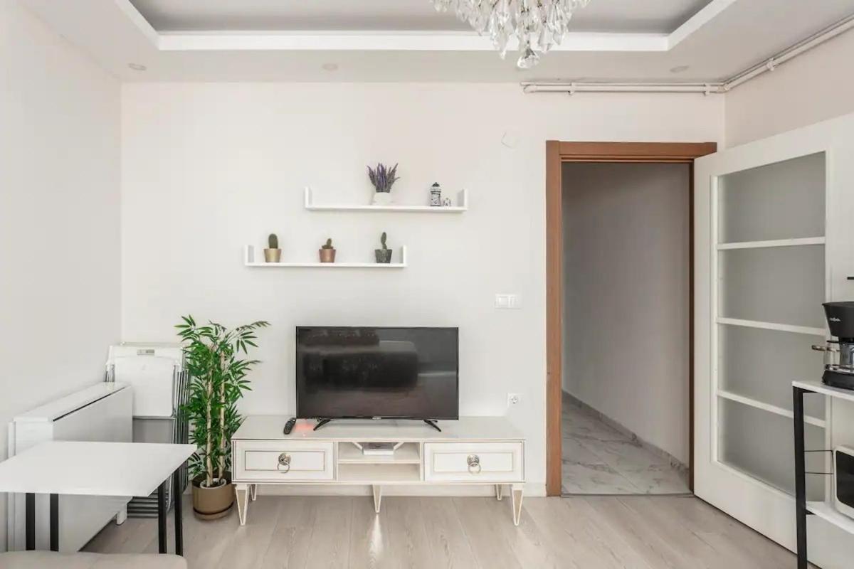 Istanbul'un Merkezinde Cevahir Avm Karsisi 1+1 Yeni Ev *
